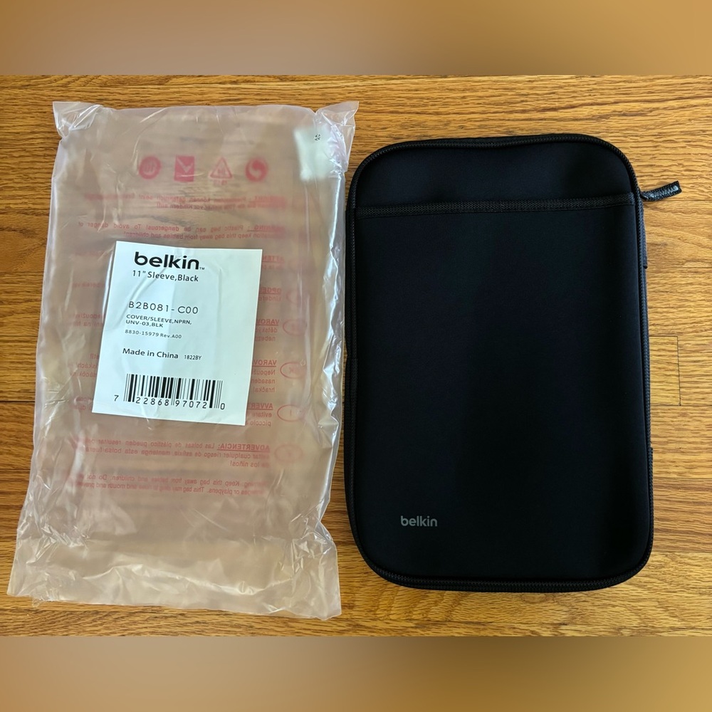 Belkin 11” Laptop Sleeve Cover Black #B2BO81 Laptop MacBook Accessory Case New